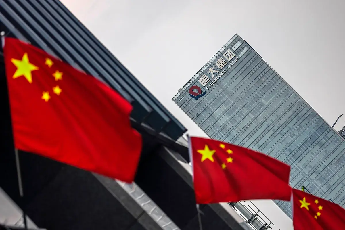 hong-kong-expulsa-a-evergrande-de-la-bolsa-tras-18-meses-de-suspension