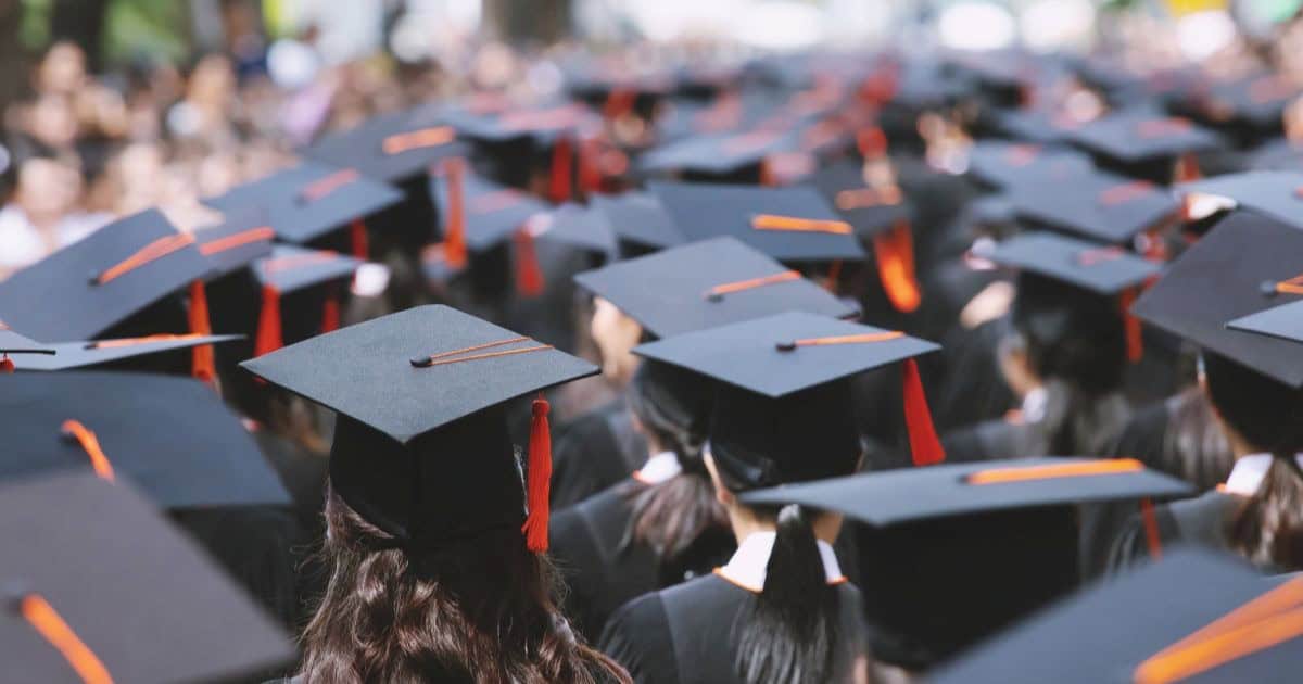 choosing-the-right-phd.-advisor:-the-control-freak,-the-ghost,-and-the-rare-gem