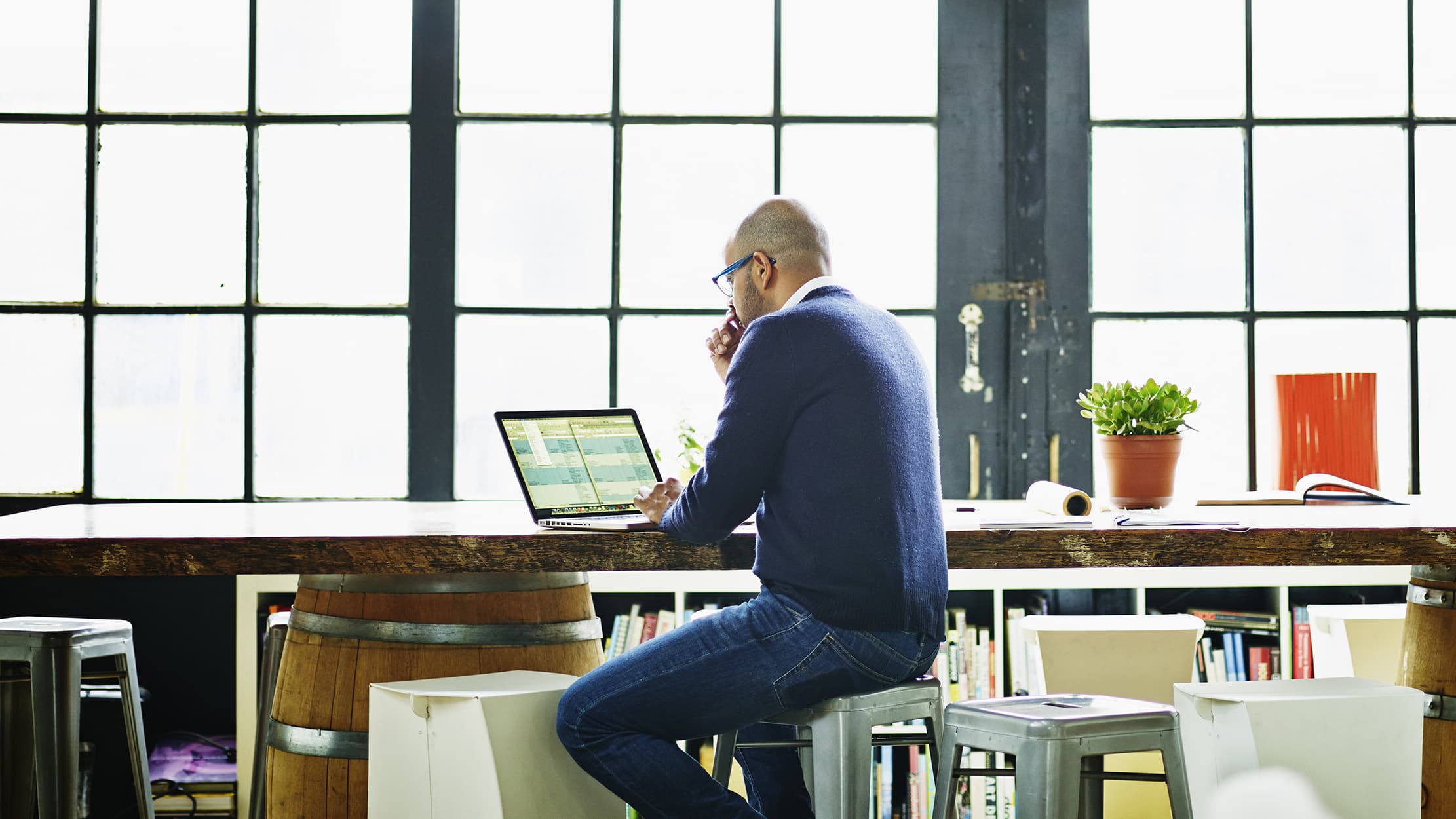 automatizar-finanzas:-el-paso-decisivo-para-ganar-control-en-tu-empresa-del-sector-distribucion