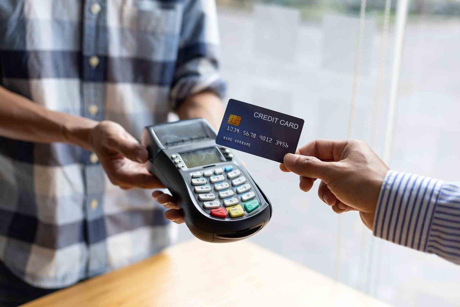 el-uso-de-tarjetas-de-credito-pierde-peso-frente-a-bizum-y-otros-medios-de-pago